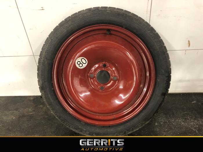 Utrymmesbesparande reservhjul från en Renault Captur (2R) 0.9 Energy TCE 12V 2016