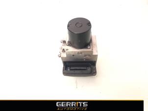 Używane Pompa ABS BMW 5 serie (E60) 525d 24V Cena € 99,99 Procedura marży oferowane przez Gerrits Automotive BV
