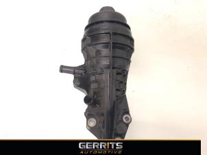 Gebruikte Oliefilterhuis Mercedes A (177.0) 2.0 A-250 Turbo 16V Prijs € 34,99 Margeregeling aangeboden door Gerrits Automotive BV