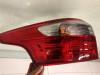 Achterlicht links van een Ford Focus 3 Wagon 1.0 Ti-VCT EcoBoost 12V 125 2013