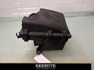 Gebruikte Luchtfilterhuis Volvo V70 (SW) 2.3 T5 20V Prijs € 39,99 Margeregeling aangeboden door Gerrits Automotive BV