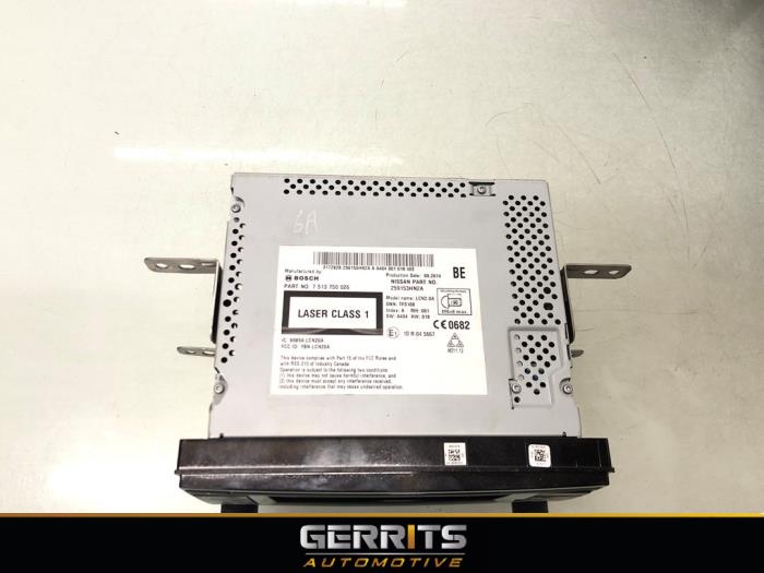 Navigeringssystem från en Nissan Micra (K13) 1.2 12V DIG-S 2015