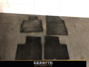 Gebruikte Matten Set Renault Grand Scénic IV (RFAR) 1.3 TCE 140 16V Prijs € 49,99 Margeregeling aangeboden door Gerrits Automotive BV