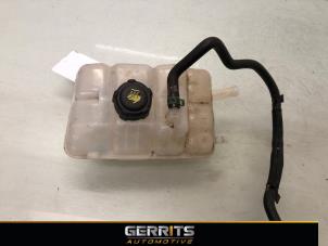 Używane Zbiornik rozprezny Renault Grand Scénic IV (RFAR) 1.3 TCE 140 16V Cena € 19,99 Procedura marży oferowane przez Gerrits Automotive BV