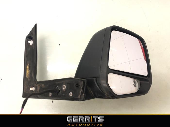 Skärmspegel, höger från en Ford Transit Connect (PJ2) 1.6 TDCi 16V 75 2015