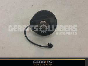 Begagnade Tanklock Volkswagen Caddy II (9K9A) 1.9 TDI Kat. Pris € 21,98 Marginaltabell erbjuds av Gerrits Automotive BV