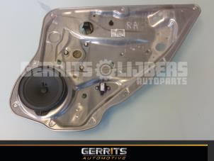 Begagnade Fönstermekanism för bakre dörr, 4-dörrars, höger Mercedes E (W212) E-63 AMG V8 32V Pris € 44,00 Marginaltabell erbjuds av Gerrits Automotive BV