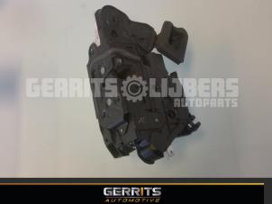 Gebruikte Deurslot Mechaniek 4Deurs links-voor Volkswagen Golf VII (AUA) 2.0 GTI 16V Performance Package Prijs € 21,98 Margeregeling aangeboden door Gerrits Automotive BV