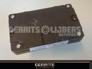 Gebruikte Radio module Renault Scénic III (JZ) 1.6 16V Prijs € 113,30 Margeregeling aangeboden door Gerrits Automotive BV