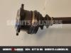Drivaxel, höger fram från en Volkswagen Passat Variant (3B6) 1.9 TDI 130 2003