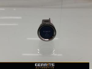 Używane Przelacznik Start/Stop Toyota Auris (E18) 1.8 16V Hybrid Cena € 21,98 Procedura marży oferowane przez Gerrits Automotive BV