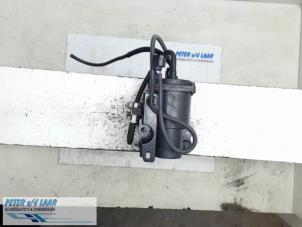 Używane Pompa prózniowa (Diesel) Nissan Qashqai (J11) 1.6 dCi All Mode 4x4-i Cena € 100,00 Procedura marży oferowane przez Autodemontage van de Laar