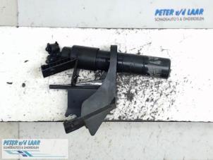 Gebruikte Koplamp Sproeier Volkswagen Polo IV (9N1/2/3) Prijs € 30,00 Margeregeling aangeboden door Autodemontage van de Laar