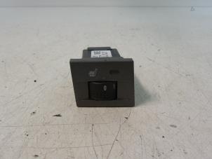 Begagnade Brytare, eldrivet säte Opel Vectra C GTS 1.8 16V Pris € 25,00 Marginaltabell erbjuds av Autodemontage van de Laar