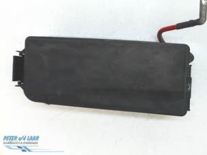 Używane Skrzynka bezpieczników Opel Vectra C GTS 1.8 16V Cena € 75,00 Procedura marży oferowane przez Autodemontage van de Laar