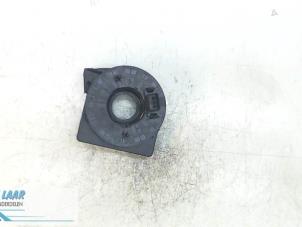 Używane Pierscien poduszki powietrznej Volkswagen Polo V (6R) 1.6 TDI 16V 90 Cena na żądanie oferowane przez Autodemontage van de Laar