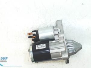 Gebruikte Startmotor Dacia Duster (SR) 1.6 16V 4x4 Prijs € 150,00 Margeregeling aangeboden door Autodemontage van de Laar