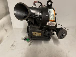 Gebruikte Kachelhuis Peugeot 206 (2A/C/H/J/S) 1.4 HDi Prijs € 130,00 Margeregeling aangeboden door Autodemontage van de Laar