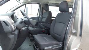 Begagnade Klädsel, uppsättning (komplett) Renault Trafic Passenger (1JL/2JL/3JL/4JL) 1.6 dCi 120 Twin Turbo Pris € 605,00 Inklusive moms erbjuds av Autodemontage van de Laar