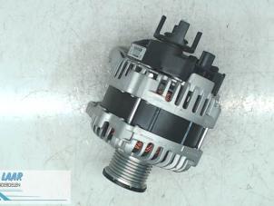 Begagnade Dynamo Dacia Duster (SR) 1.6 16V Pris € 242,00 Inklusive moms erbjuds av Autodemontage van de Laar