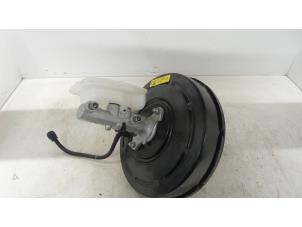 Gebruikte Rembol Renault Trafic Passenger (1JL/2JL/3JL/4JL) 1.6 dCi 120 Twin Turbo Prijs op aanvraag aangeboden door Autodemontage van de Laar