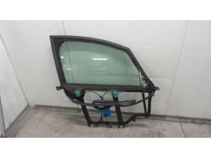 Begagnade Dörrlist, övre, 4-dörrars, höger fram Audi A2 (8Z0) 1.4 16V Pris på förfrågan erbjuds av Autodemontage van de Laar