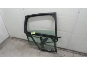 Begagnade Bakre dörrlist, övre, 4-dörrars, höger Audi A2 (8Z0) 1.4 16V Pris på förfrågan erbjuds av Autodemontage van de Laar