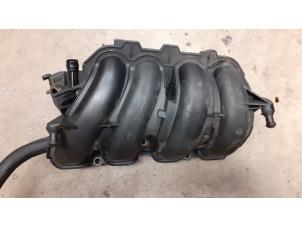 Begagnade Insugsrör Peugeot 207 CC (WB) 1.6 16V Pris € 80,00 Marginaltabell erbjuds av Autodemontage van de Laar