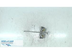 Begagnade Främre dörrstopp, 4-dörrars, höger Audi A2 (8Z0) 1.4 16V Pris € 20,00 Marginaltabell erbjuds av Autodemontage van de Laar