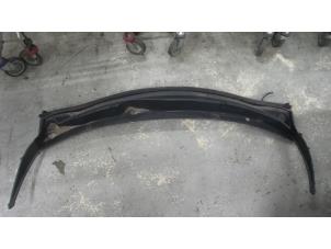 Używane Parawan Renault Kadjar (RFEH) 1.5 Blue dCi Cena € 50,00 Procedura marży oferowane przez Autodemontage van de Laar