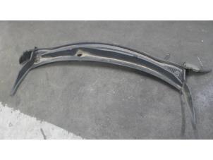 Używane Parawan Renault Kadjar (RFEH) 1.5 Blue dCi Cena € 50,00 Procedura marży oferowane przez Autodemontage van de Laar