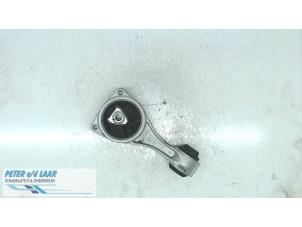 Używane Wspornik silnika Renault Laguna Coupé (DT) 2.0 dCi 16V 150 Cena na żądanie oferowane przez Autodemontage van de Laar