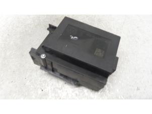 Używane Kostka stacyjki Volkswagen Passat Variant (365) 2.0 TDI 16V 135 Cena € 50,00 Procedura marży oferowane przez Autodemontage van de Laar