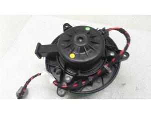 Gebruikte Chaufage Ventilatiemotor Opel Insignia 1.8 16V Ecotec Prijs € 50,00 Margeregeling aangeboden door Autodemontage van de Laar