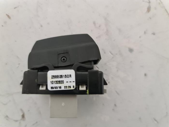 Tempomaat Bediening van een Renault Megane IV Estate (RFBK) 1.5 Energy dCi 110 2016