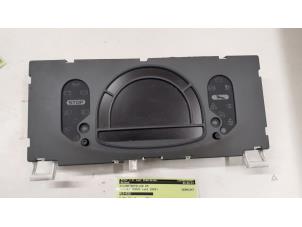 Używane Licznik kilometrów KM Renault Modus/Grand Modus (JP) 1.5 dCi 65 FAP Cena € 80,00 Procedura marży oferowane przez Autodemontage van de Laar