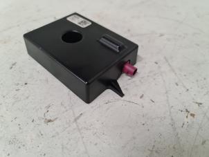 Begagnade Antennförstärkare BMW 1 serie (F20) 118i 1.5 TwinPower 12V Pris € 50,00 Marginaltabell erbjuds av Autodemontage van de Laar