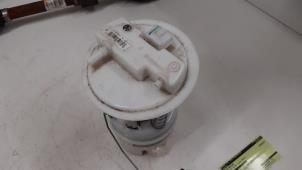 Begagnade Bensinpump Renault Clio IV Estate/Grandtour (7R) 1.2 16V Pris € 80,00 Marginaltabell erbjuds av Autodemontage van de Laar