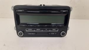 Begagnade Radio Volkswagen Touran (1T3) 1.6 TDI 16V Pris € 75,00 Marginaltabell erbjuds av Autodemontage van de Laar