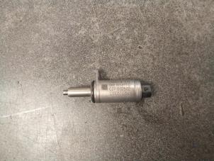 Begagnade Kamaxeljusterare Audi A4 (B8) 1.8 TFSI 16V Pris € 20,00 Marginaltabell erbjuds av Autodemontage van de Laar