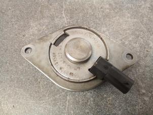 Begagnade Kamaxelsensor Opel Corsa D 1.4 16V Twinport Pris € 30,00 Marginaltabell erbjuds av Autodemontage van de Laar