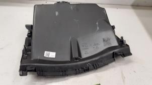 Używane Schowek w desce rozdzielczej Peugeot Partner (GC/GF/GG/GJ/GK) 1.6 BlueHDI 75 Cena € 60,50 Z VAT oferowane przez Autodemontage van de Laar