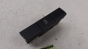 Gebruikte Schakelaar Seat Leon SC (5FC) 1.2 TSI Ecomotive 16V Prijs € 15,00 Margeregeling aangeboden door Autodemontage van de Laar