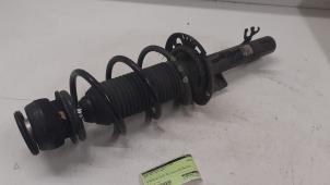 Gebruikte Mac Phersonpoot rechts-voor Seat Mii 1.0 12V Prijs € 50,00 Margeregeling aangeboden door Autodemontage van de Laar