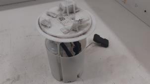 Gebruikte Benzinepomp Renault Megane IV (RFBB) 1.6 GT Energy TCe 205 EDC Prijs € 100,00 Margeregeling aangeboden door Autodemontage van de Laar