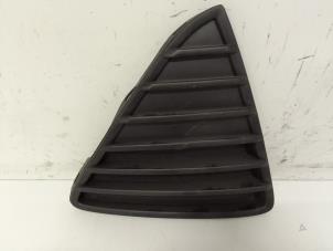 Używane Kratka zderzaka Ford Focus 3 1.6 Ti-VCT 16V 125 Cena € 15,00 Procedura marży oferowane przez Autodemontage van de Laar