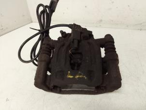 Gebruikte Remklauw (Tang) links-achter Mercedes Vito (639.6) 2.2 115 CDI 16V Prijs € 50,00 Margeregeling aangeboden door Autodemontage van de Laar