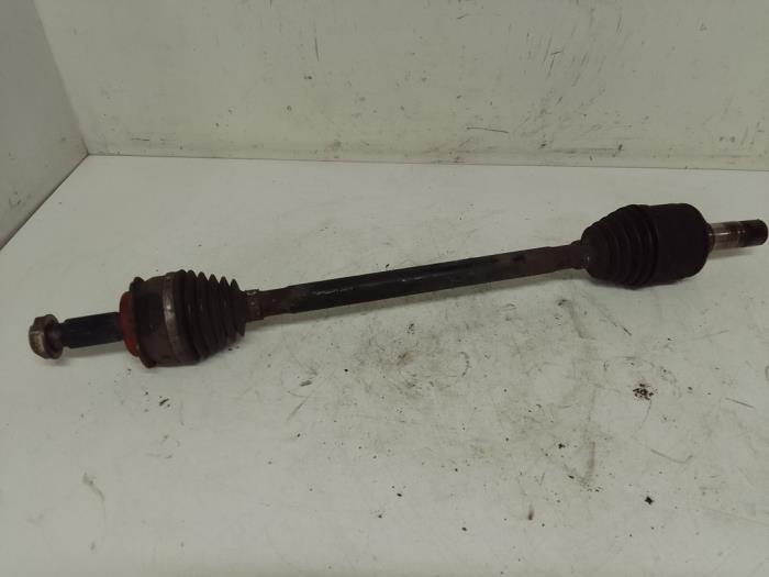 Os napedowa lewy tyl z Mercedes-Benz Vito (639.6) 2.2 115 CDI 16V 2005