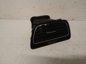 Gebruikte Luchtrooster Dashboard Volkswagen Golf VII (AUA) 1.4 TSI 16V Prijs € 20,00 Margeregeling aangeboden door Autodemontage van de Laar