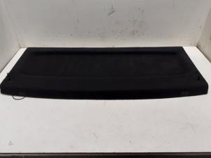 Gebruikte Hoedenplank Volkswagen Polo IV (9N1/2/3) 1.4 16V Prijs € 40,00 Margeregeling aangeboden door Autodemontage van de Laar